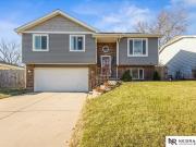 5009 NW 6th St, Lincoln, NE 68521