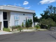 550 Área Útil Casa de Condomínio Alugar, 4 Dormitórios...