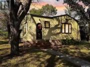 500 2Nd Avenue Nw, Swift Current, SK, S9H 0P9 house for...