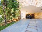 500 Área Útil Casa Alugar, 4 Dormitórios localizado em...