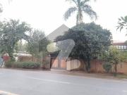 500 Sq. Yard Old House for Sale on Main Boulevard...