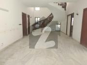 500 Sq Yards Bungalow For Rent Clifton Block 4 Ideal...