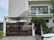 500 Sq. Yds. Well Maintained Super Luxurious Bungalow...