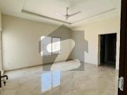 500 Square Yards House For rent In The Perfect Location...