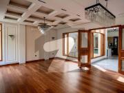 500 Yards Top Quality Architecture House Most Prime...