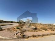 500sq yd Plot Facing Bahria Paradise Villas at Low...
