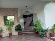 500 Sq Yard Vip Bungalow Vip Location For Sale