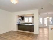 508 Goldenrod Lane Kitchener ON N2R 0Y7 2 Bedroom House...