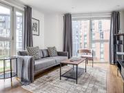 50 Wandsworth Road, London SW8, 1 bed flat to rent,...