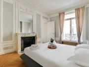 50m² flat nestled between the Champs Élysées and the Arc...