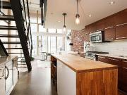 511 1529 W 6th Avenue Vancouver, British Columbia