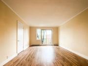 5120 Avenue Randall 9 Montréal QC H4V 2V3 3 Bedroom...