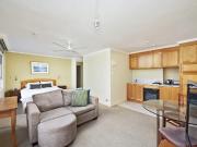 51/2A Henry Lawson Avenue, McMahons Point NSW 2060...