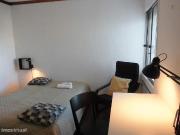 513584 Quarto com cama de casal em.