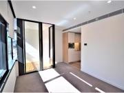 515.1/1 Chippendale Way, Chippendale Apartment for rent...