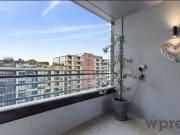 FULLY FURNISHED 1 Bedroom Plus Study/Dining Arear& 1 Car...