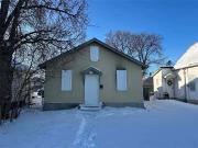 518 Ottawa Avenue, Winnipeg, R2K 1L3 House For Sale |...