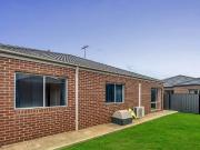 51 Blackledge Drive, CLYDE NORTH, VIC 3978