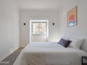 520811 Quarto com cama de casal a 5 minutos a.