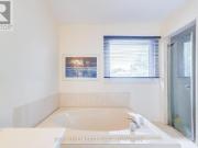 520 BLENHEIM CRESCENT