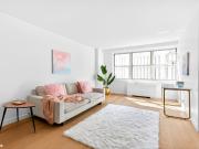 520 E 72ND Street 8U