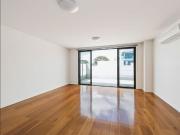 5/259A Hampton Street, Hampton VIC 3188 Apartment For...
