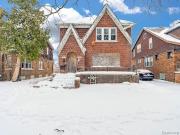 5282 Lakeview St, Detroit, MI 48213