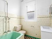 52 Milton Parade MALVERN