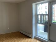 52 Park Street East 1 Bedroom Apartment for Rent at 52...
