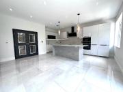 52 Rowantree Road, Enfield EN2, 3 bed flat to rent,... 52 Rowantree Road, Enfield EN2, 3 bed flat to rent,...