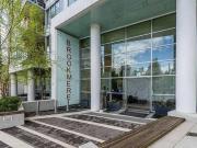 530 Whiting Way Coquitlam BC V3J 1N7 3 Bedroom Apartment...