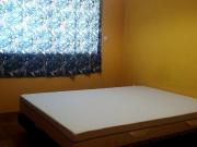 535563 Quarto com cama de casal em apartamento