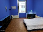 53594 Quarto com cama de casal em residncia