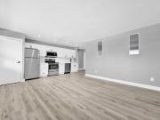 535 The East Mall 3 Bedroom Apartment for Rent at 535...