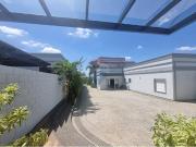 539 Área Útil Casa de Condomínio Alugar, 5 Dormitórios...