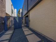 5433 Melrose Avenue