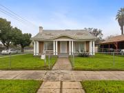 54 E Kearney Blvd, Fresno, CA 93706 | MLS #642510 | Compass