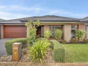 54 Millicent Drive, Craigieburn, VIC 3064