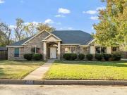 5532 Chimney Rock Rd, Fort Worth, TX 76112