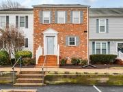 5543 Forest Hill Avenue 2/2.1 1160 sqft