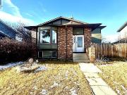 55 Bermuda Close Nw Calgary, Alberta