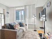 55 Bremner Boulevard 1 Bedroom Apartment for Rent at 55...