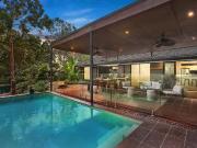 55 Simpsons Road, Elanora, QLD 4221