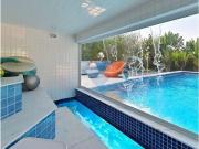 560 Área Útil Casa de Condomínio Alugar, 5 Dormitórios...