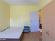 569025 Quarto com cama de solteiro