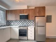 5727 Chemin Hudson 7 Montréal QC H3S 2G4 1 Bedroom...