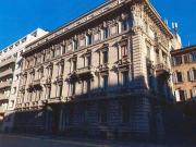 577/2022 U MI Appartamento di sei locali all'asta in...