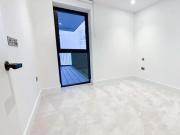 57 66 Batman Close, London, W12 7NX, United Kingdom | 1...