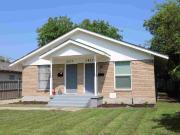 5827 Columbia 2/1 884 sqft