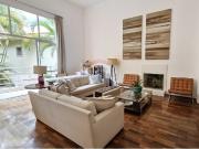 586 Área Útil Casa Alugar, 3 Dormitórios localizado em...